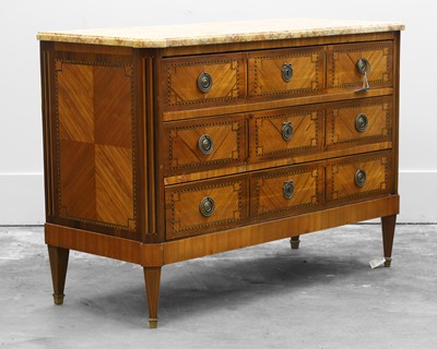 Lot 540 - A French kingwood inlaid commode