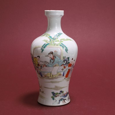 Lot 1 - A Chinese famille rose vase