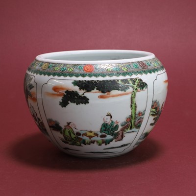 Lot 193 - A Chinese famille verte jardinière