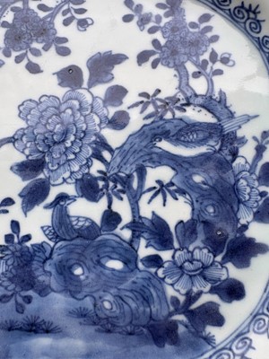 Lot 51 - A blue and white Chinese plate
