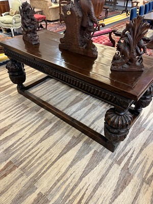 Lot 152 - An Elizabethan-style oak refectory table