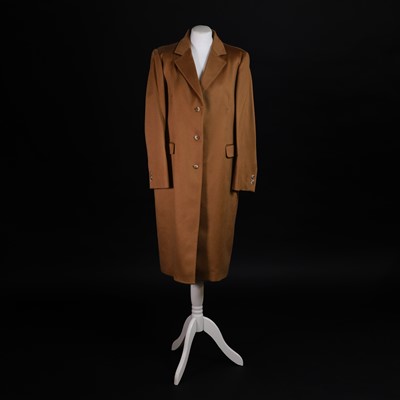 Lot 1379 - A Johnstons of Elgin cashmere coat