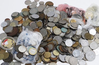 Lot 62 - Coins, World