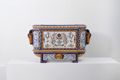 Lot 293 - A large maiolica wine cooler or basin