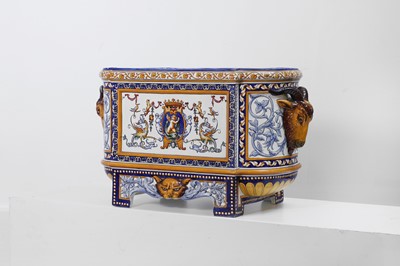 Lot 293 - A large maiolica wine cooler or basin