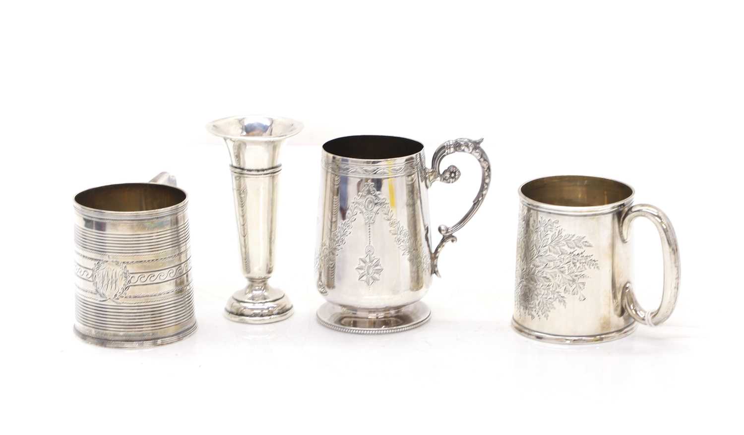 Lot 4 - A collection of silver items