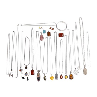 Lot 1240 - A collection of silver and gilt metal jewellery