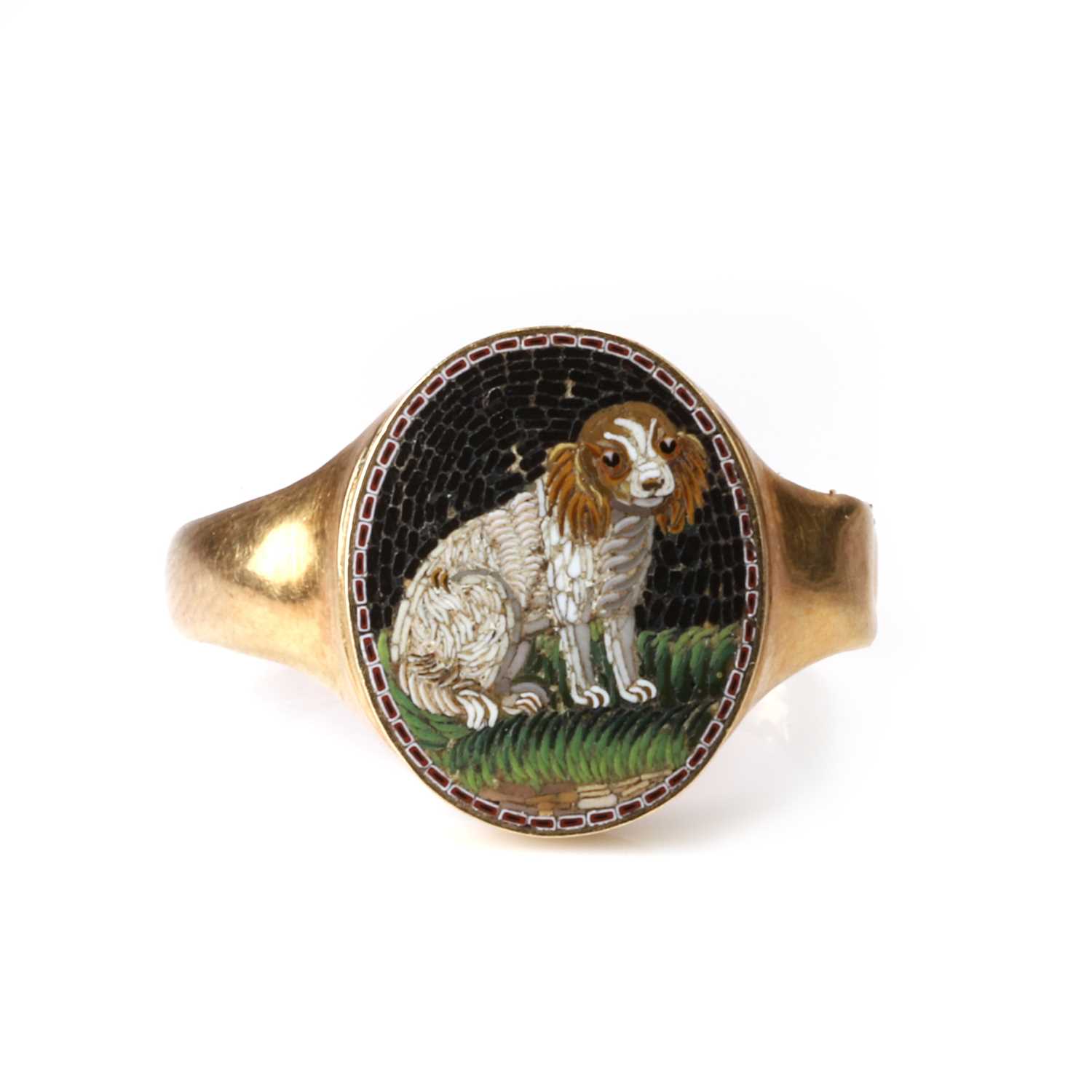 Lot 1006 - A micromosaic signet ring