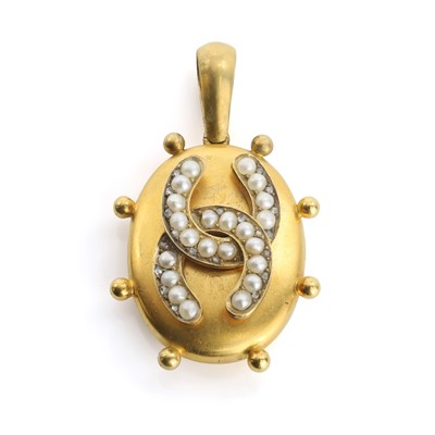 Lot 19 - A Victorian split pearl and diamond locket pendant
