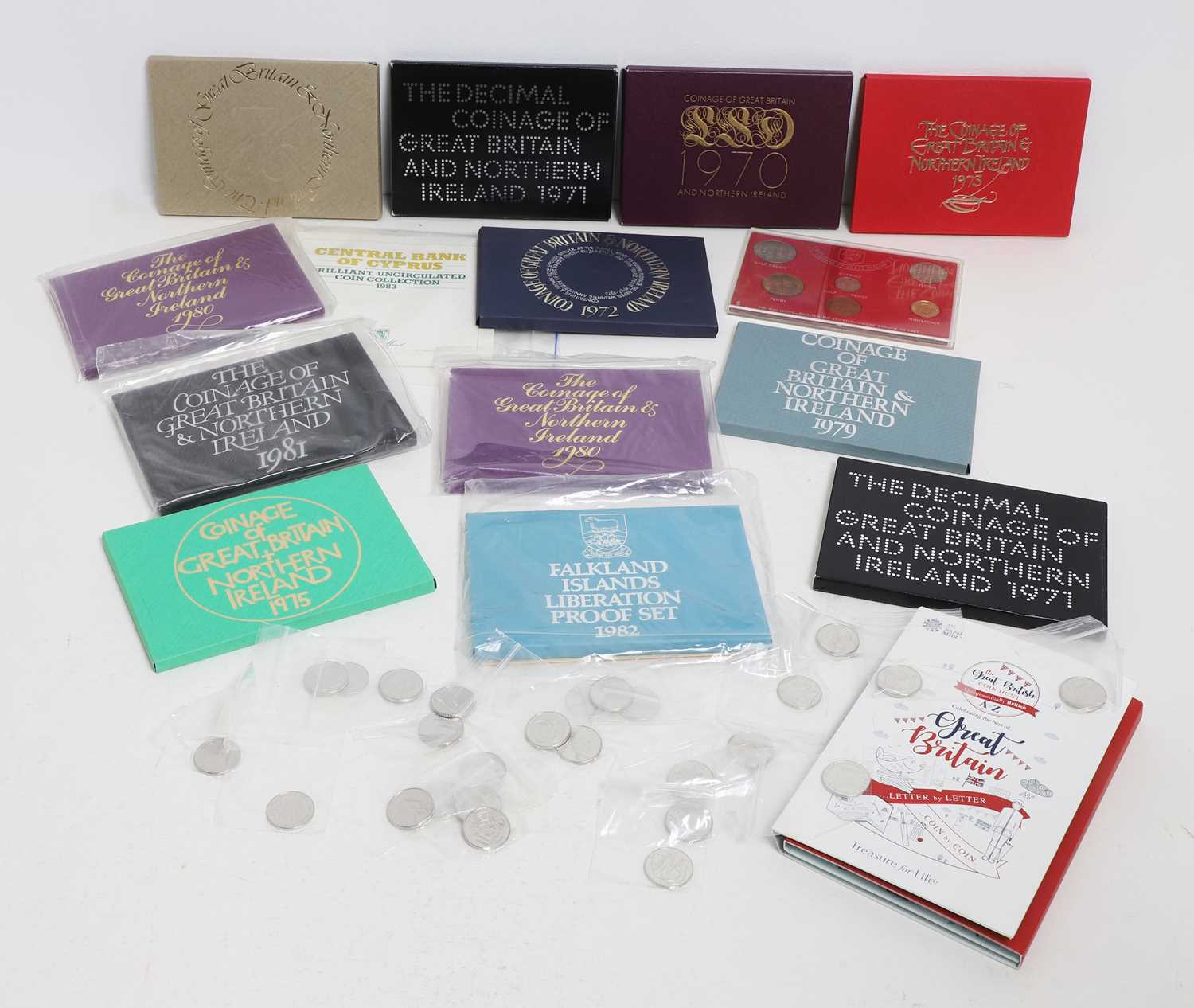 Lot 83 - Coins, Great Britain & World, Elizabeth II (1952-2022)