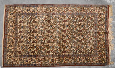 Lot 422 - A near pair of hand knotted Persian rugs