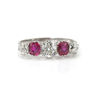 Lot 201 - A ruby and diamond five stone ring