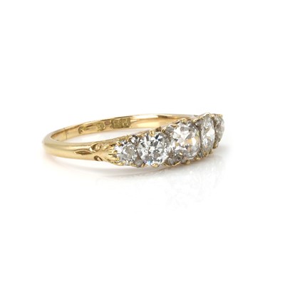 Lot 40 - A late Victorian diamond five stone ring