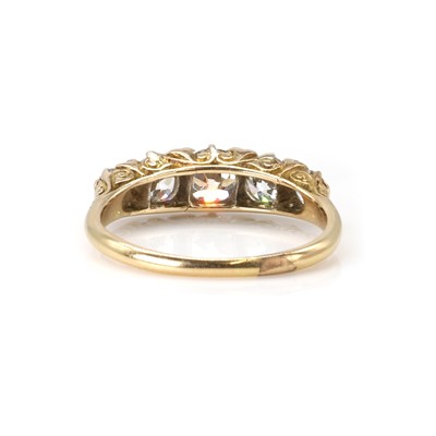 Lot 40 - A late Victorian diamond five stone ring
