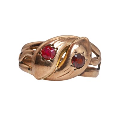 Lot 1021 - A 9ct gold entwined snake ring