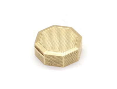 Lot 2 - An Asprey 9ct gold compact