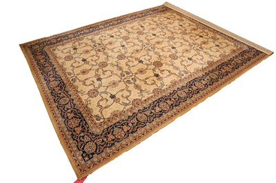 Lot 422 - A wool rug