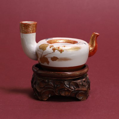 Lot 320 - A Japanese bronze koro