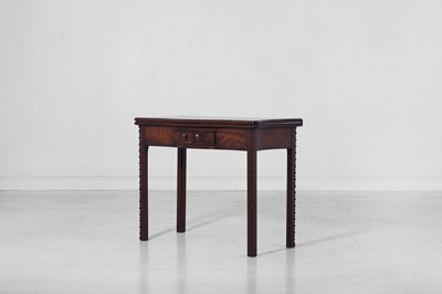 Lot 35 - A George III mahogany tea table
