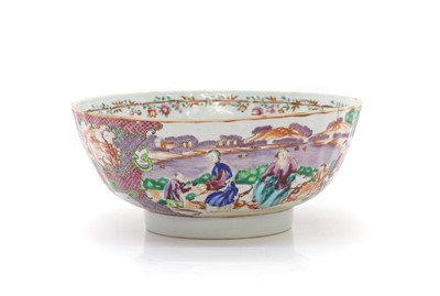 Lot 51 - A Chinese famille rose bowl