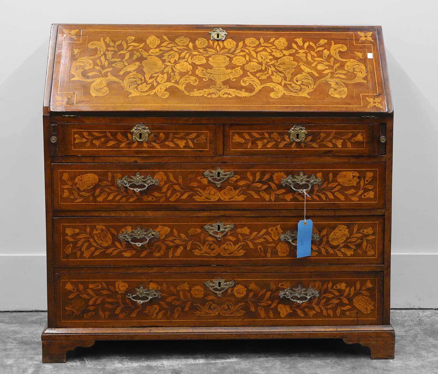 Lot 502 - A Dutch marquetry bureau