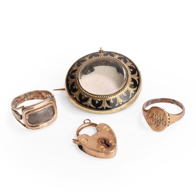 Lot 1197 - A small collection of 19th century and early 20th century jewellery