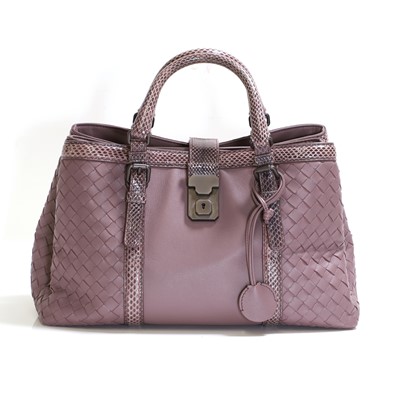 Lot 1466 - A Bottega Veneta snakeskin trimmed 'Roma' bag
