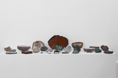 Lot 417 - A collection of various geological specimens