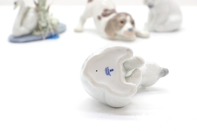 Lot 107 - Five Lladro figures