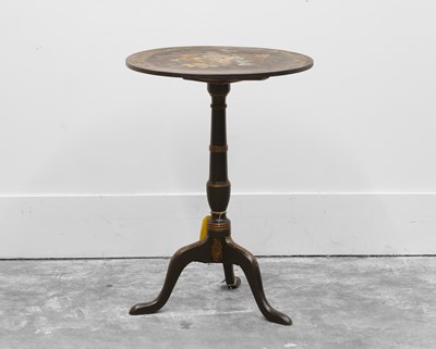 Lot 502 - A japanned tripod table