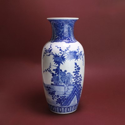 Lot 310 - A Chinese porcelain blue and white vase