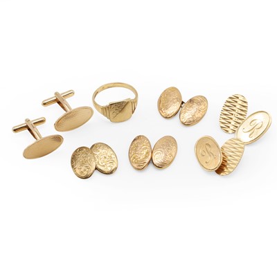 Lot 1209 - A group of 9ct gold gentlemen's jewellery