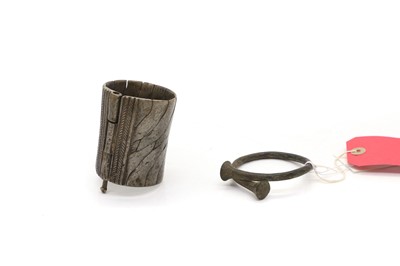 Lot 301 - A heavy white metal cuff bracelet