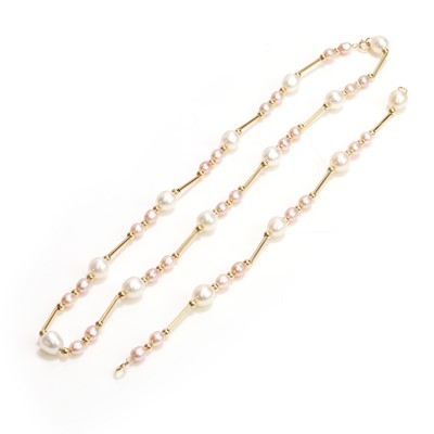 Lot 1137 - A cultured freshwater pearl necklace and bracelet set
