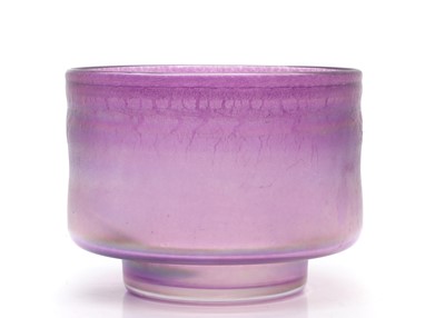 Lot 154 - An iridescent glass bowl