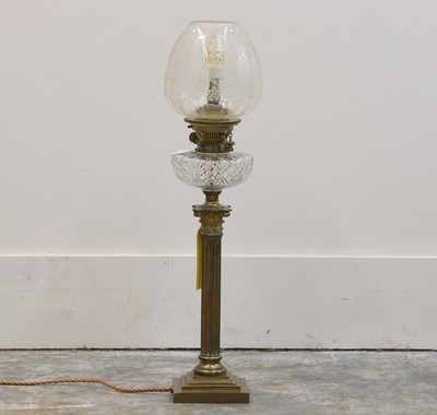 Lot 477 - A Victorian oil lamp