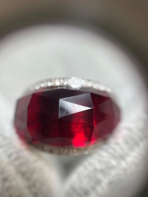 Lot 1113 - An 18ct white gold Crystal Haze ring, by Stephen Webster