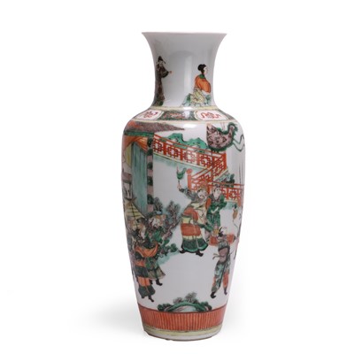 Lot 117 - A Chinese famille verte shouldered vase
