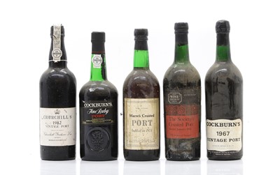 Lot 391 - A selection of Vintage, non-Vintage and Crusted Ports