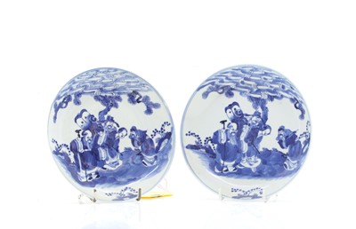 Lot 173 - A pair of Chinese blue and white porcelain dishes