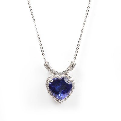 Lot 1095 - A platinum, tanzanite and diamond pendant necklace