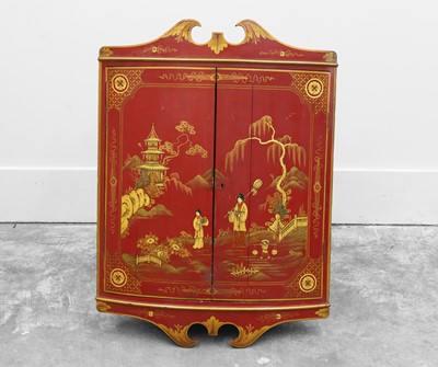 Lot 502 - An Anglo-Japanned corner cupboard