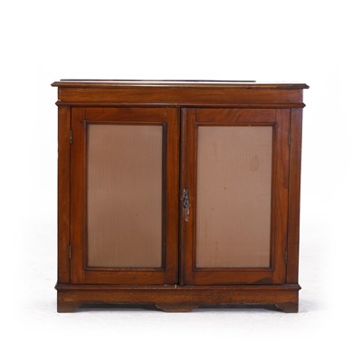 Lot 26 - A mahogany bookcase