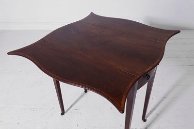 Lot 300 - A George III mahogany Pembroke table of small proportions