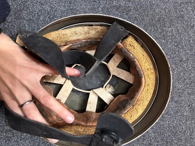 Lot 385 - British WWII 'MKII' paratroopers' helmet