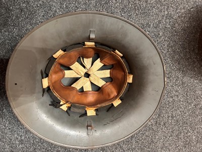 Lot 385 - British WWII 'MKII' paratroopers' helmet