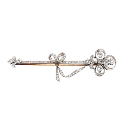 Lot 1026 - An early 20th century diamond brooch