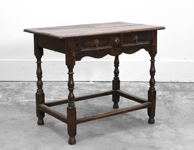 Lot 514 - An oak side table
