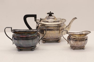 Lot 31 - A silver tea service