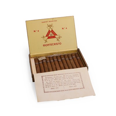 Lot 124 - Montecristo - No. 4 - 12 cigars